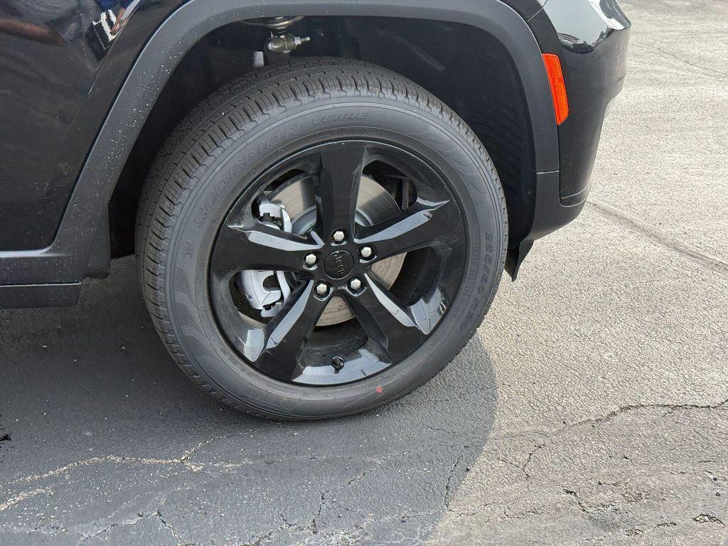 new 2025 Jeep Grand Cherokee L car, priced at $45,497