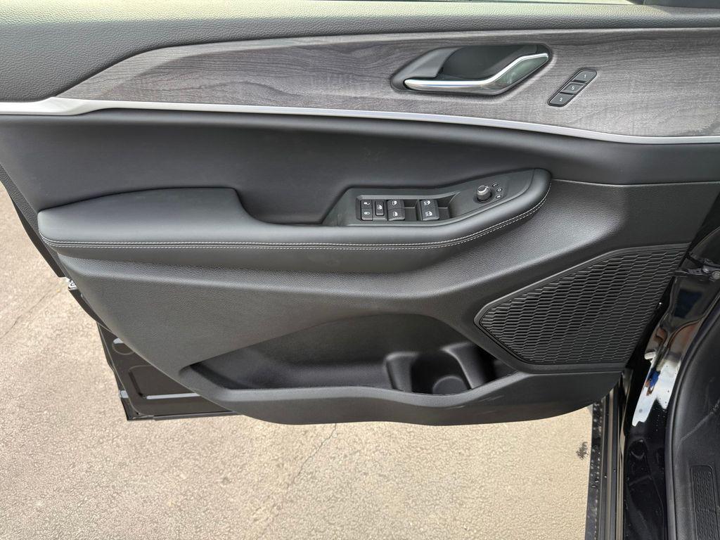 new 2025 Jeep Grand Cherokee L car, priced at $45,497