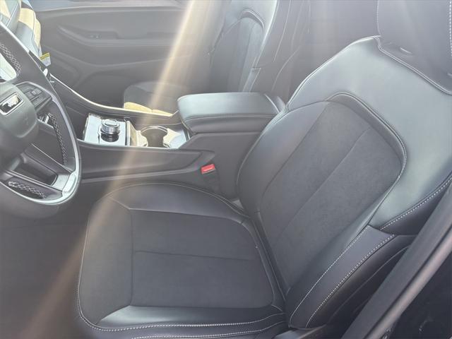 new 2025 Jeep Grand Cherokee L car, priced at $43,215