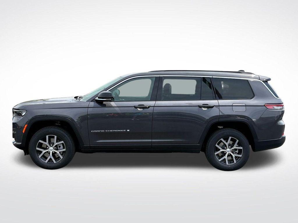 new 2025 Jeep Grand Cherokee L car, priced at $47,671