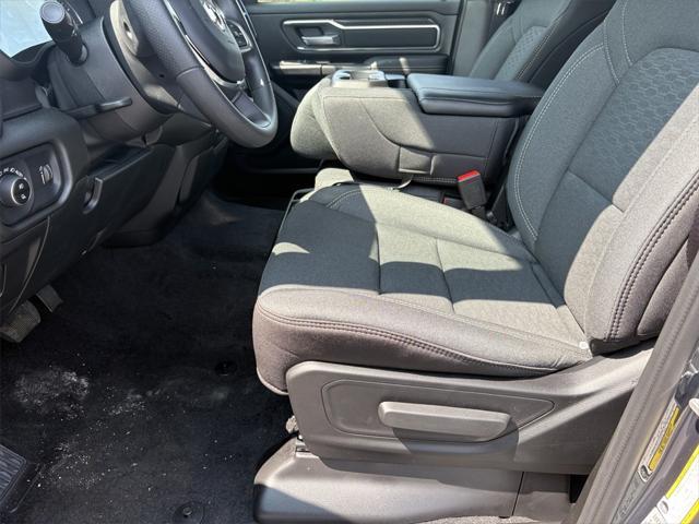 new 2025 Ram 1500 car, priced at $41,672