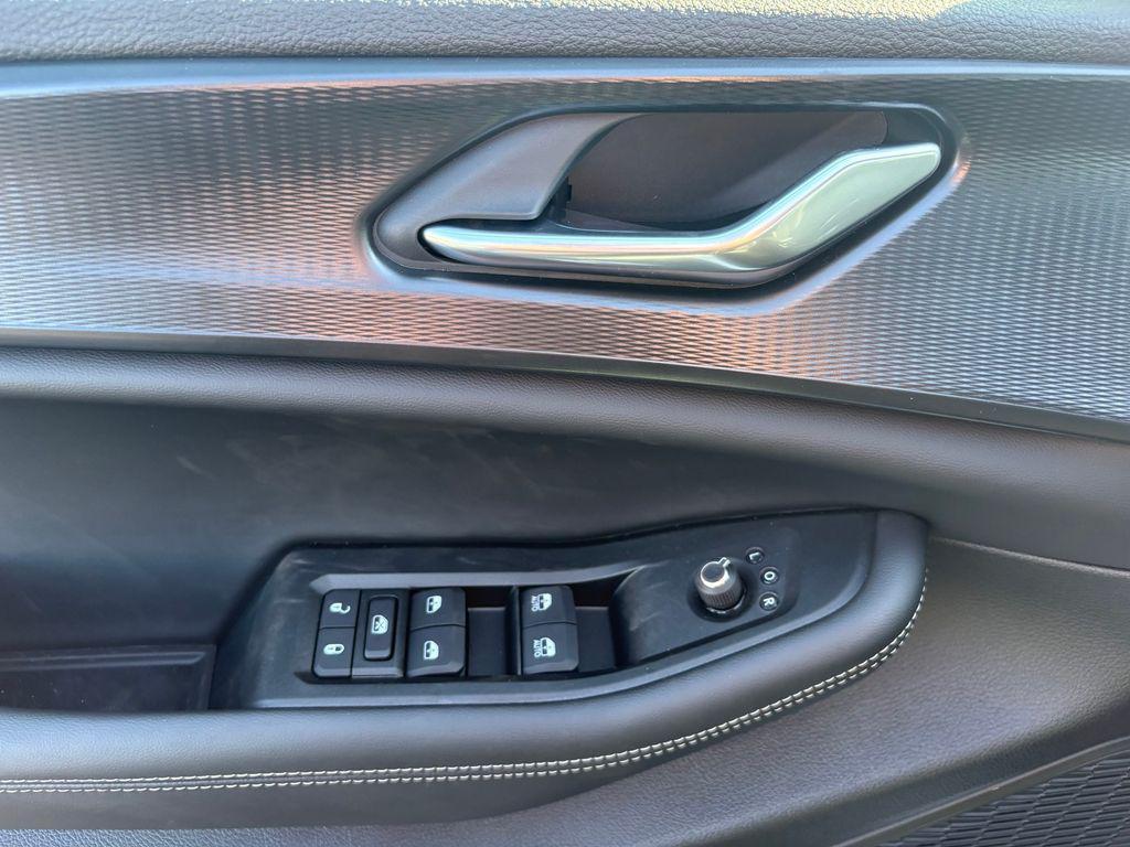 new 2025 Jeep Grand Cherokee car, priced at $37,446