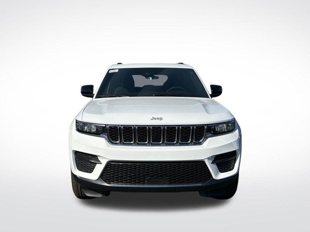 new 2025 Jeep Grand Cherokee car, priced at $37,446