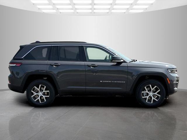 new 2025 Jeep Grand Cherokee car, priced at $46,146