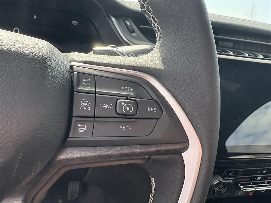 new 2025 Jeep Grand Cherokee L car, priced at $41,126