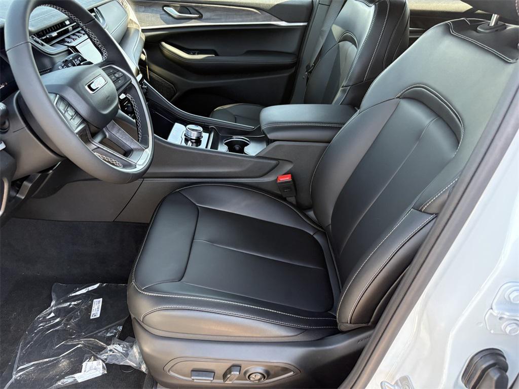 new 2025 Jeep Grand Cherokee L car, priced at $43,333