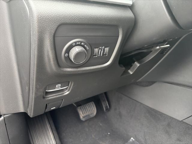 new 2025 Jeep Grand Cherokee car, priced at $43,855