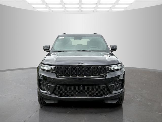 new 2025 Jeep Grand Cherokee car, priced at $43,855