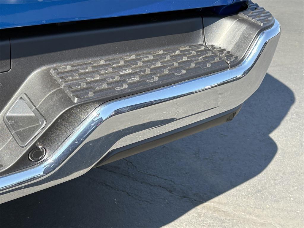 new 2025 Ram 1500 car, priced at $42,022