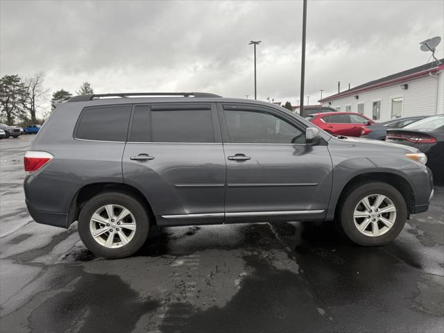 used 2013 Toyota Highlander car, priced at $13,810