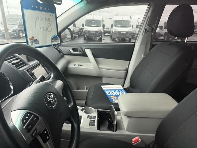 used 2013 Toyota Highlander car, priced at $13,810