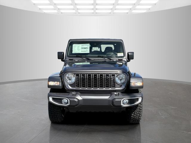 new 2025 Jeep Gladiator car, priced at $45,197