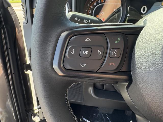 new 2025 Jeep Gladiator car, priced at $45,197