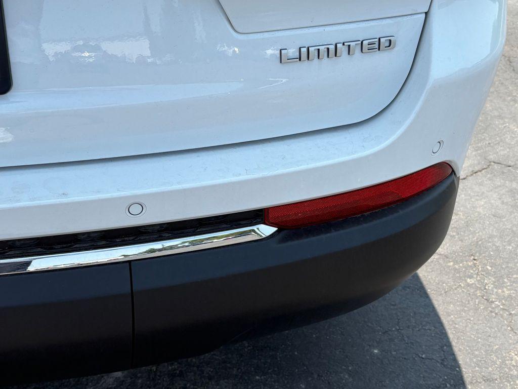 new 2025 Jeep Grand Cherokee L car, priced at $42,608