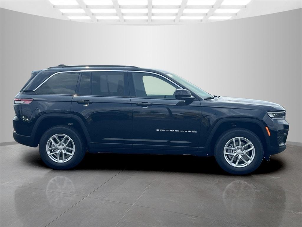 new 2024 Jeep Grand Cherokee car, priced at $35,278