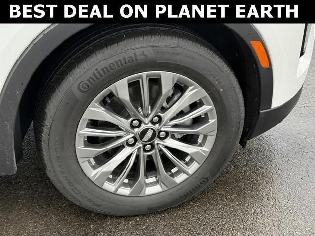 used 2025 Cadillac XT4 car, priced at $40,500