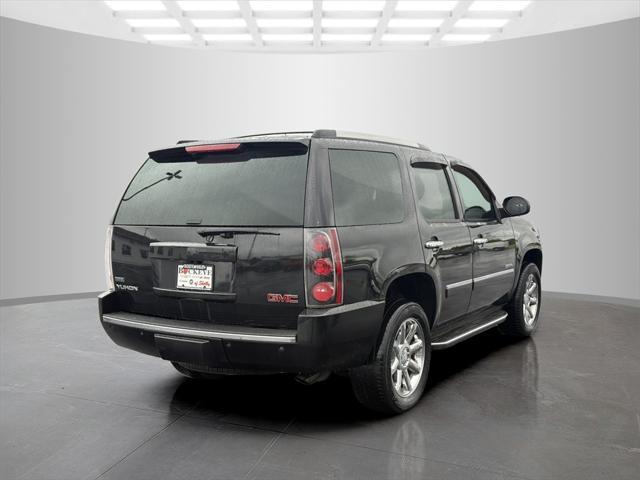 used 2011 GMC Yukon car, priced at $8,000