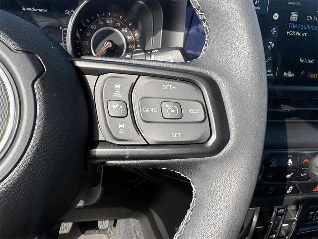 new 2025 Jeep Wrangler car, priced at $48,176