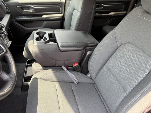 new 2025 Ram 1500 car, priced at $41,672