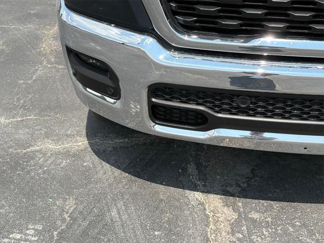new 2025 Ram 1500 car, priced at $41,672