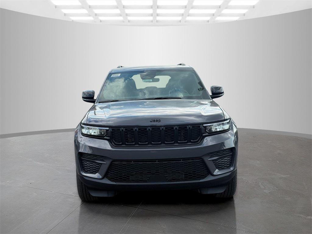 new 2025 Jeep Grand Cherokee car, priced at $41,065