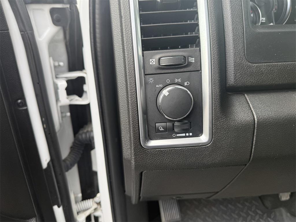 used 2022 Ram 1500 Classic car, priced at $28,250