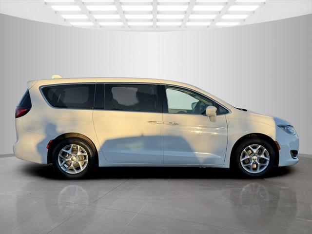 used 2018 Chrysler Pacifica car, priced at $12,395