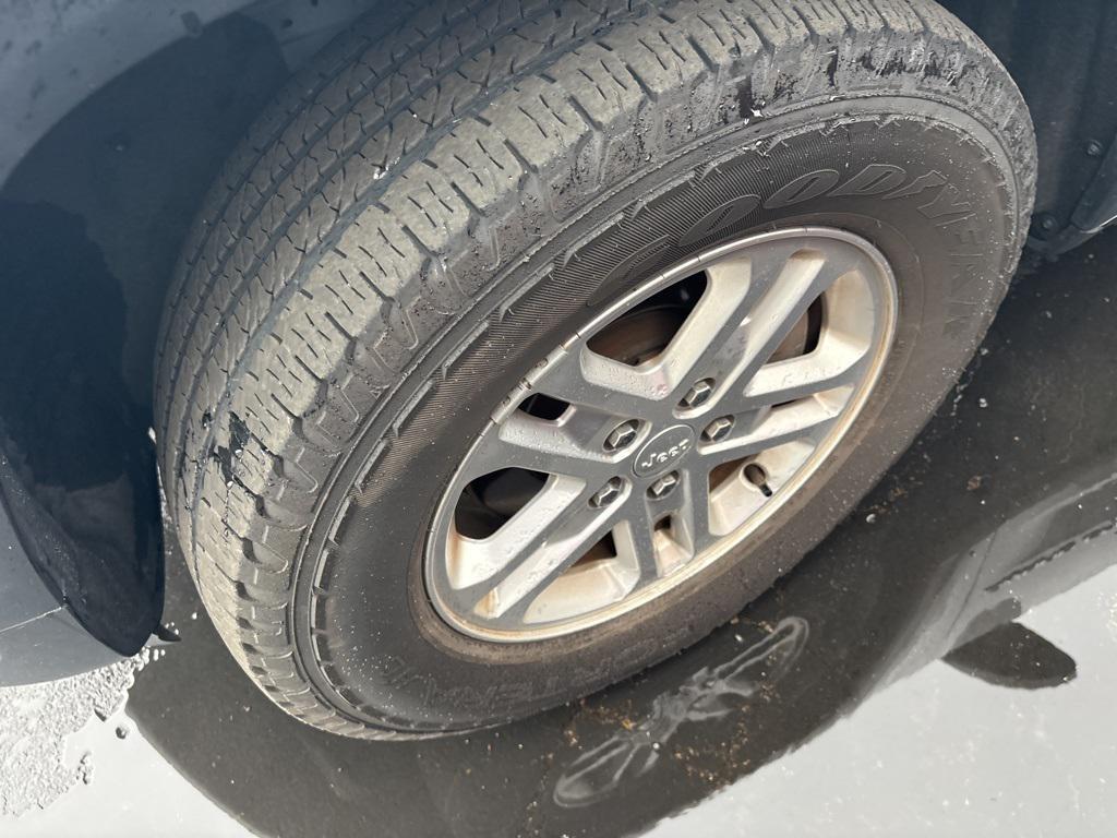 used 2022 Jeep Grand Cherokee car, priced at $28,750