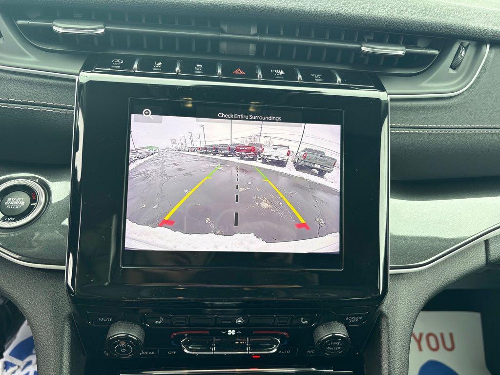 used 2022 Jeep Grand Cherokee car, priced at $27,750