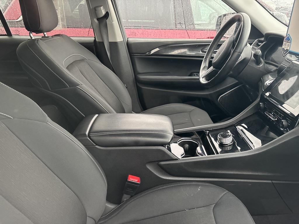 used 2022 Jeep Grand Cherokee car, priced at $28,750