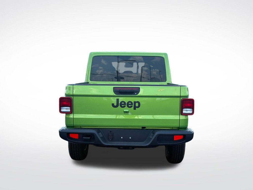 new 2025 Jeep Gladiator car, priced at $41,977