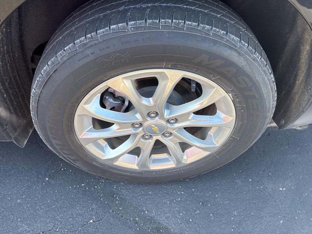 used 2021 Chevrolet Equinox car, priced at $19,750