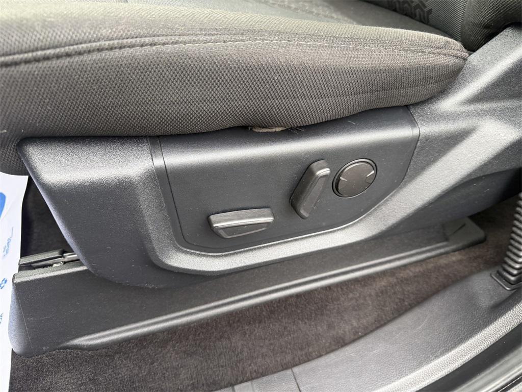 used 2020 Ford F-150 car, priced at $27,250
