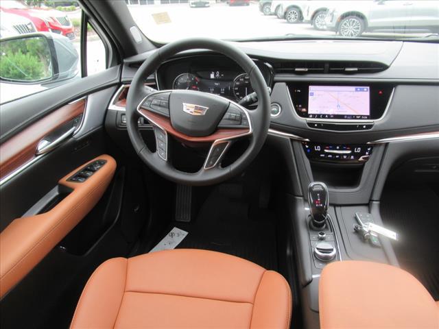 new 2025 Cadillac XT5 car, priced at $56,110