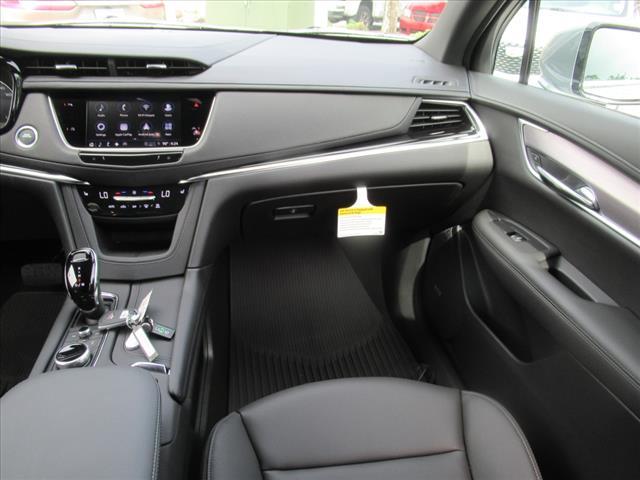 new 2025 Cadillac XT6 car, priced at $53,185