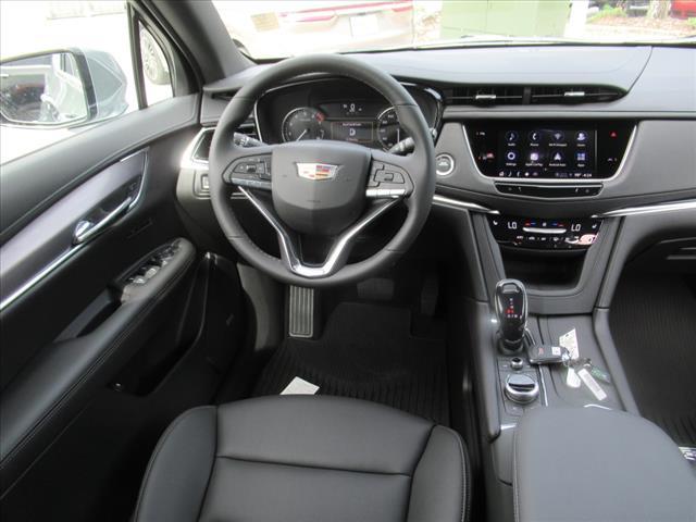new 2025 Cadillac XT6 car, priced at $53,185