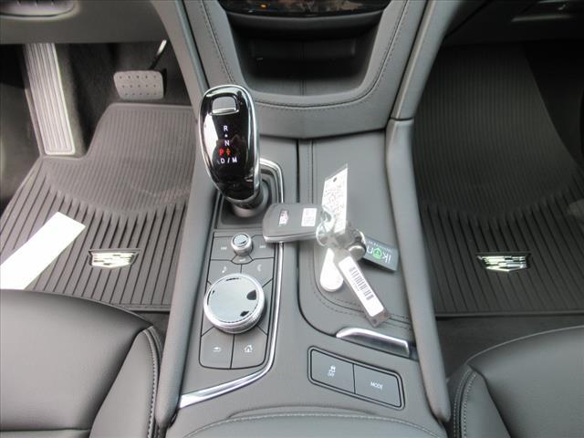 new 2025 Cadillac XT6 car, priced at $53,185