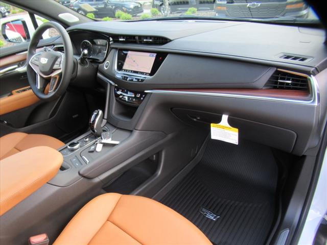 new 2025 Cadillac XT5 car, priced at $57,305