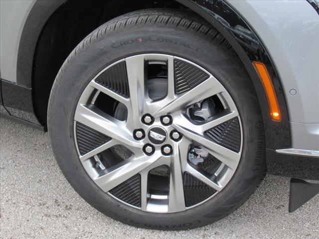 new 2025 Cadillac OPTIQ car, priced at $57,510