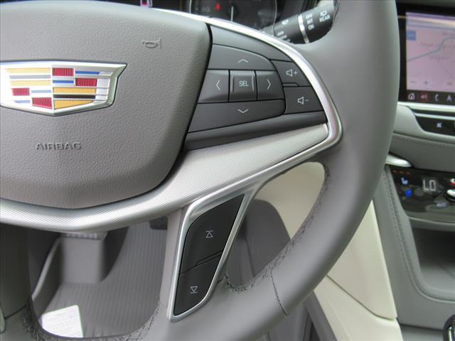 new 2025 Cadillac XT5 car, priced at $60,980