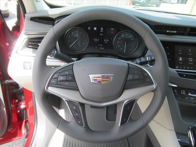 new 2025 Cadillac XT5 car, priced at $62,600