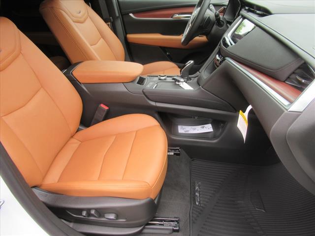new 2025 Cadillac XT5 car, priced at $64,160