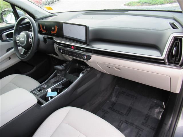 used 2025 Kia Sorento car, priced at $31,500
