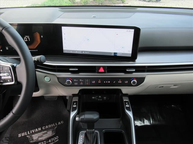 used 2025 Kia Sorento car, priced at $31,500
