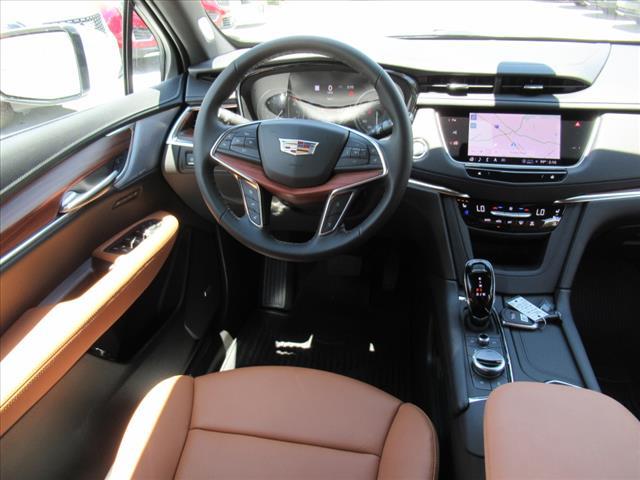 new 2025 Cadillac XT5 car, priced at $62,160