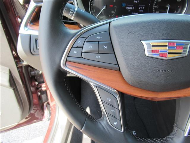 used 2022 Cadillac XT5 car, priced at $37,905