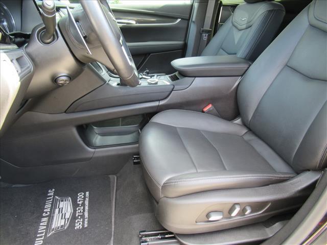 used 2022 Cadillac XT5 car, priced at $44,338