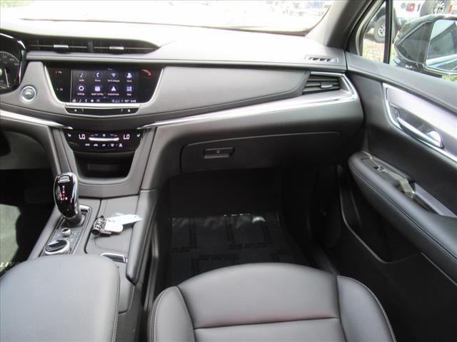 used 2022 Cadillac XT5 car, priced at $24,178