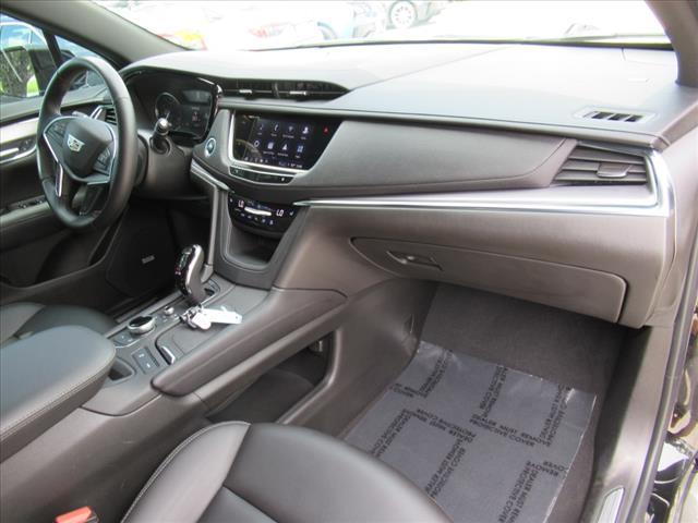 used 2022 Cadillac XT5 car, priced at $24,178