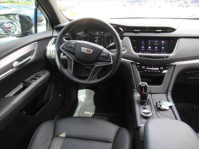used 2022 Cadillac XT5 car, priced at $24,178